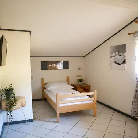 Wildrose Hotel