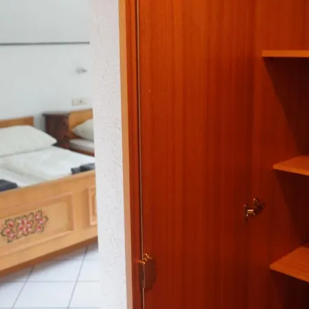 Szálloda Wildrose 3*