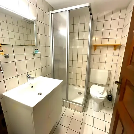 Szálloda Wildrose 3*