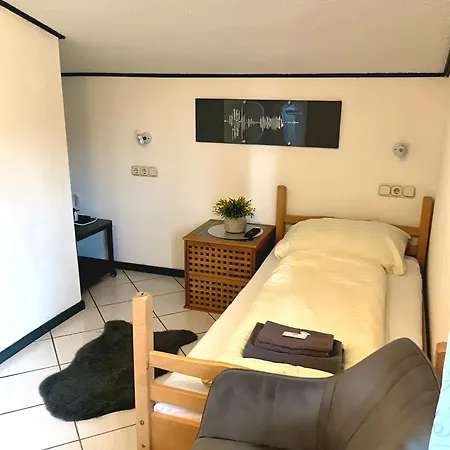 Wildrose Нойкирхен-ам-Гросфенедигер