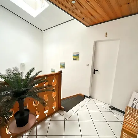 Szálloda Wildrose 3*