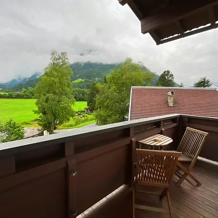 Wildrose Neukirchen am Großvenediger