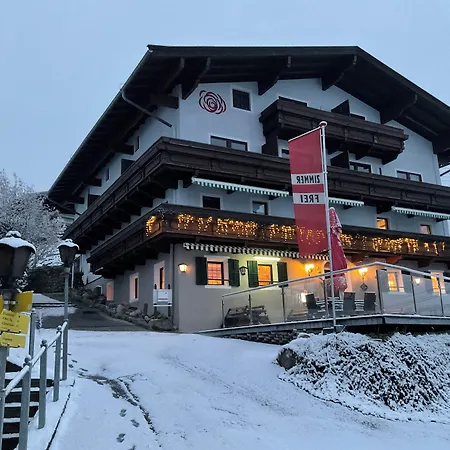 Отель Wildrose Нойкирхен-ам-Гросфенедигер