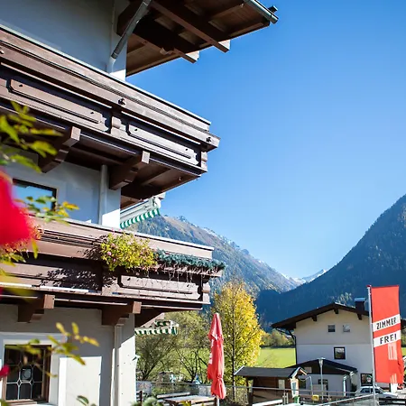 Hotel Wildrose Neukirchen am Großvenediger